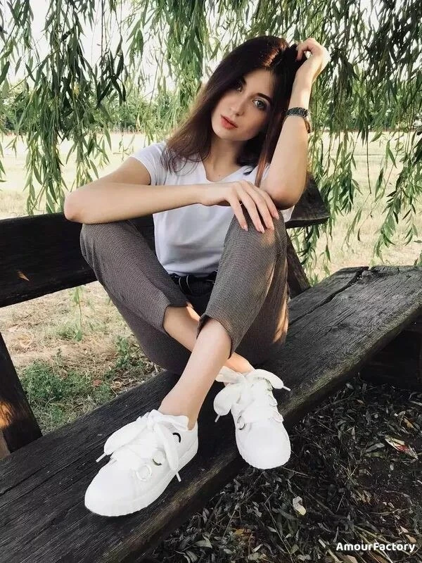 Oksana Profile image 4