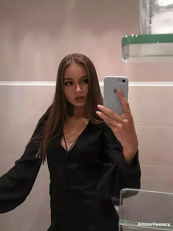 Arina Profile image 1