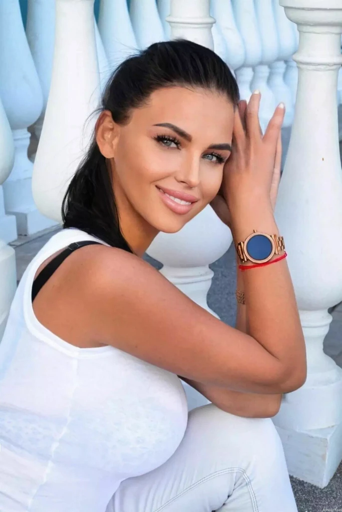 Anna Profile image 1