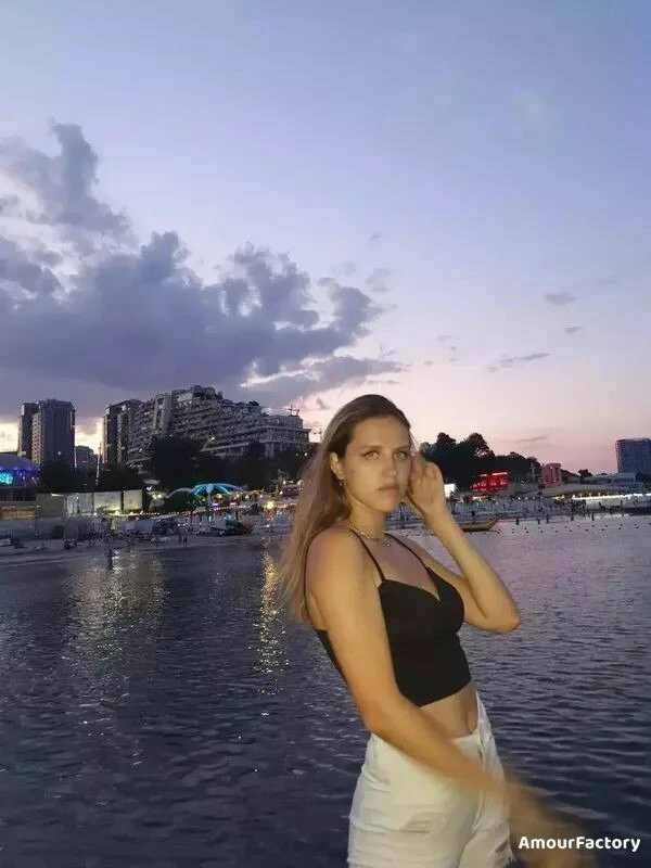 Anna Profile image 3