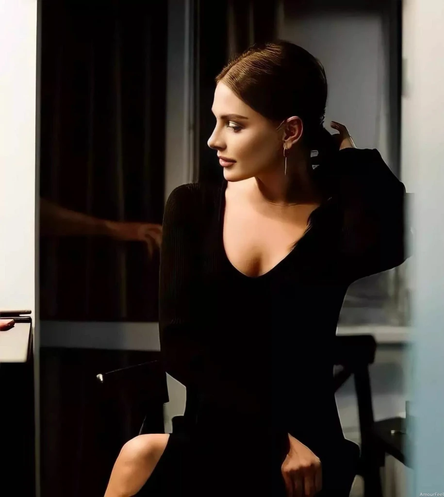 Mihaela Profile image 4