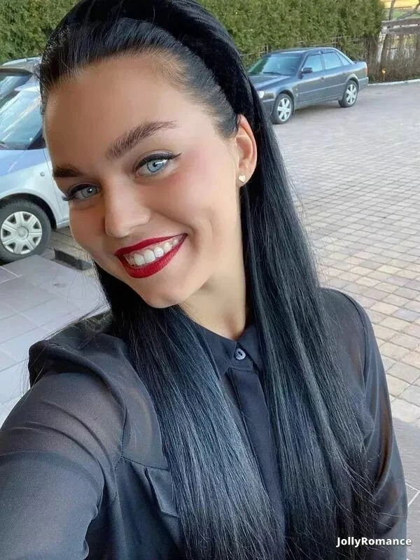 Katsiaryna Profile image 4