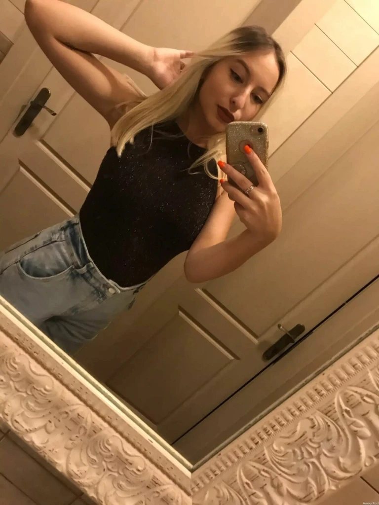 Anna Profile image 3