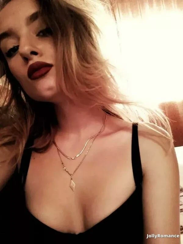 Yelyzaveta Profile image 1