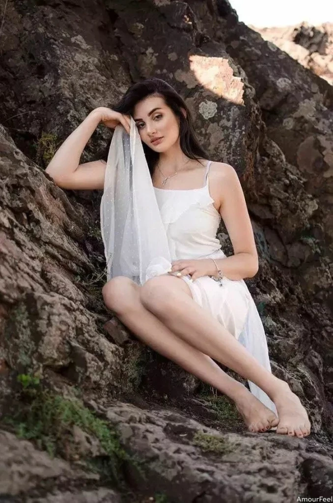 Alona Profile image 2