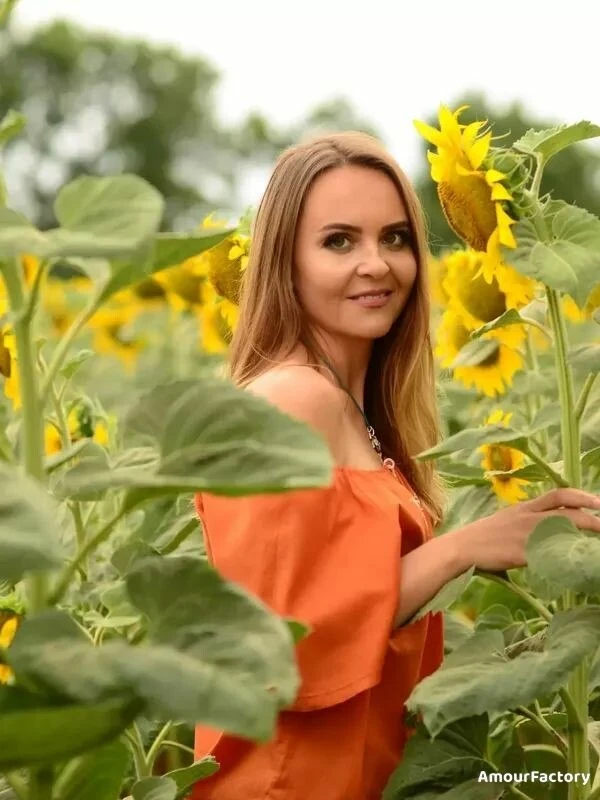 Oksana Profile image 3