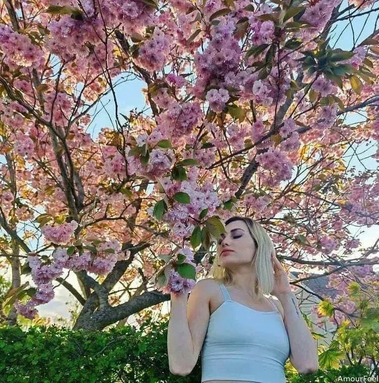 Yulia Profile image 3