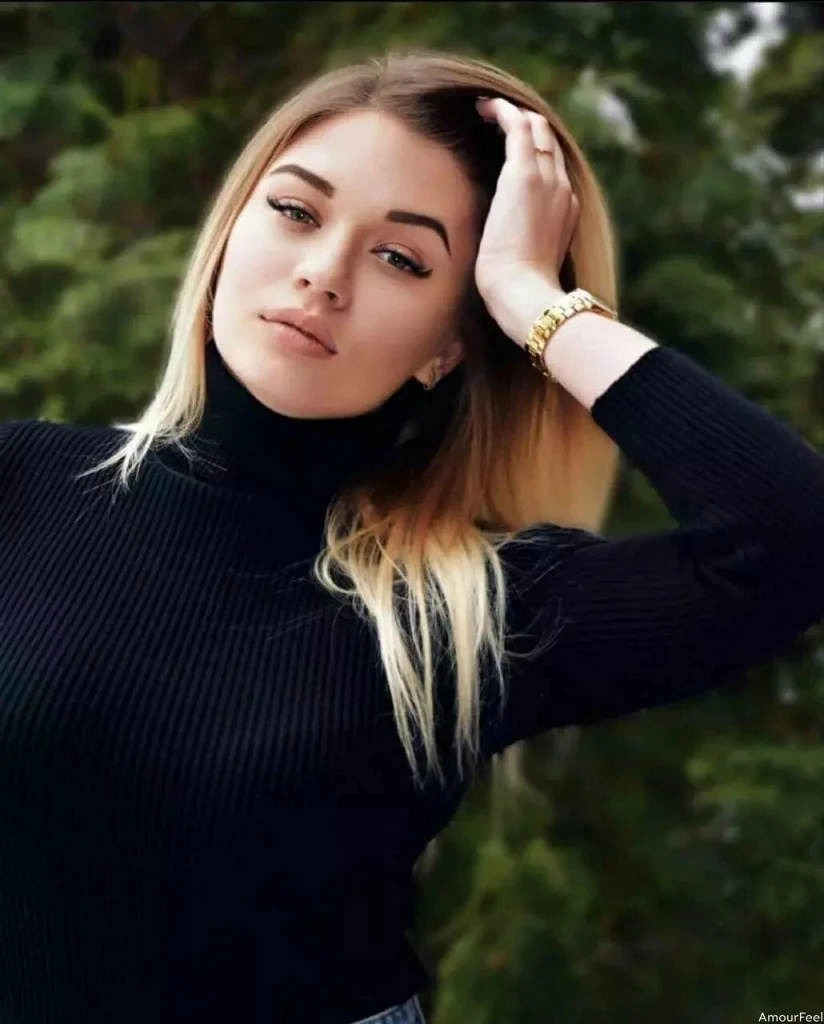 Elina Profile image 1