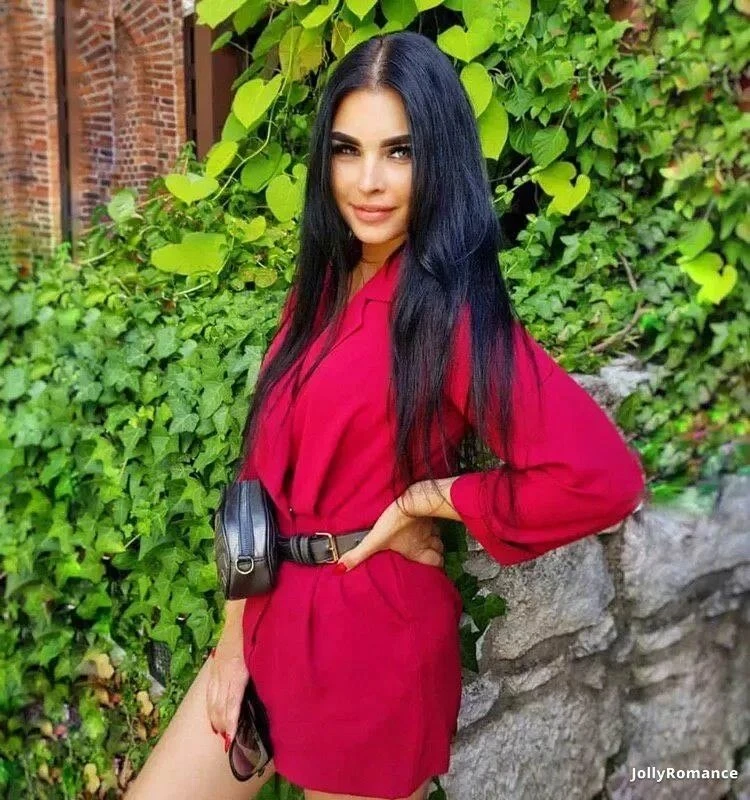 Mariana Profile image 2