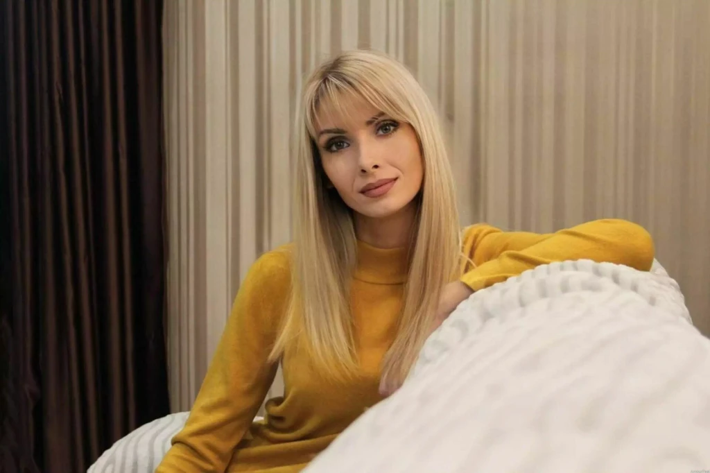 Karyna Profile image 4