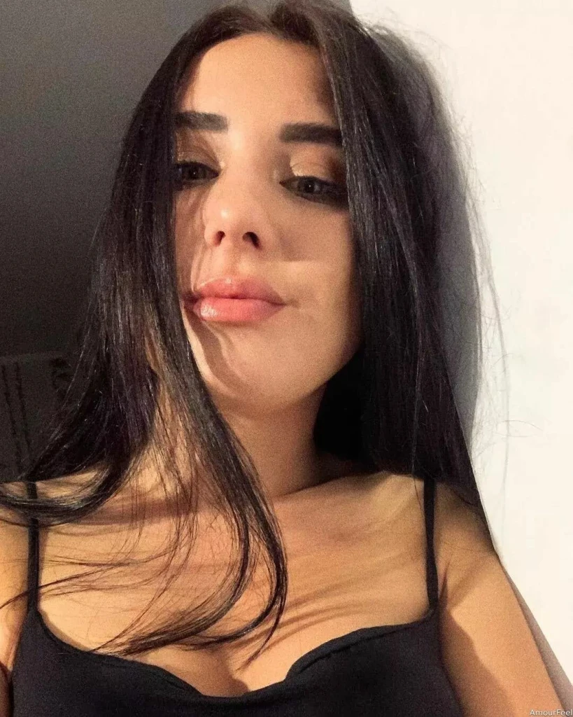 Victoria Profile image 1