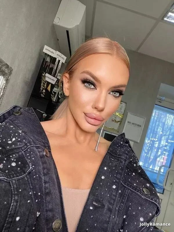 Viktoria Profile image 3