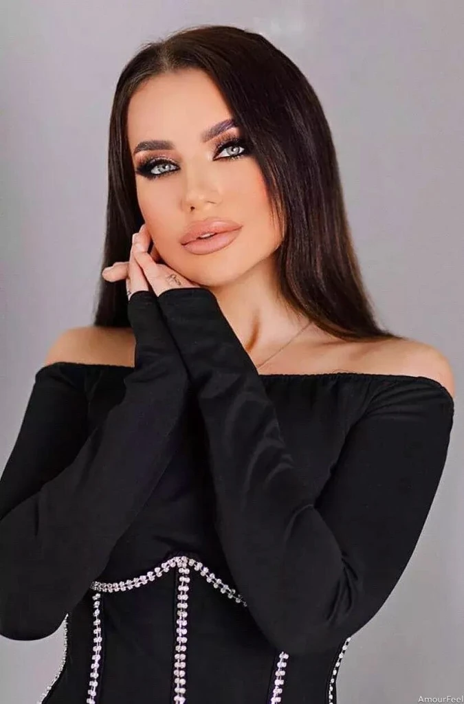 Yuliia Profile image 3