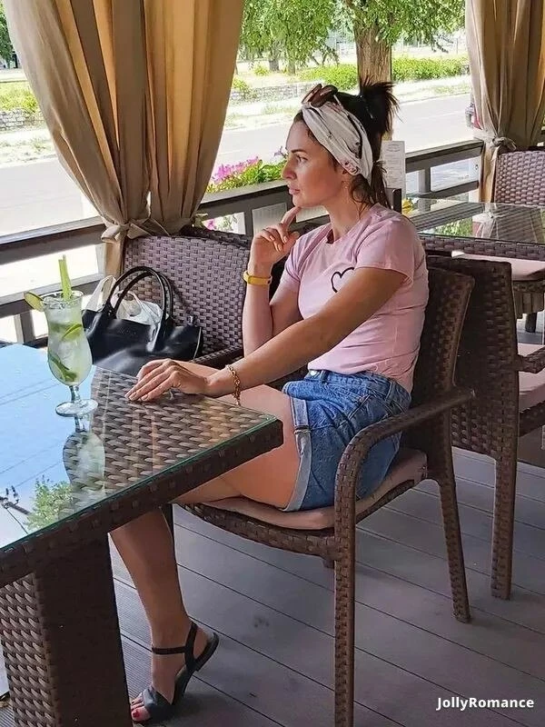 Julia Profile image 2