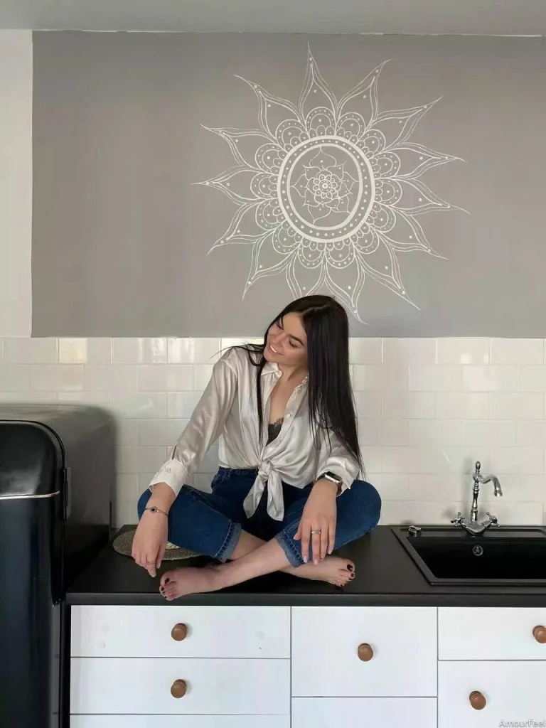 Mariana Profile image 4