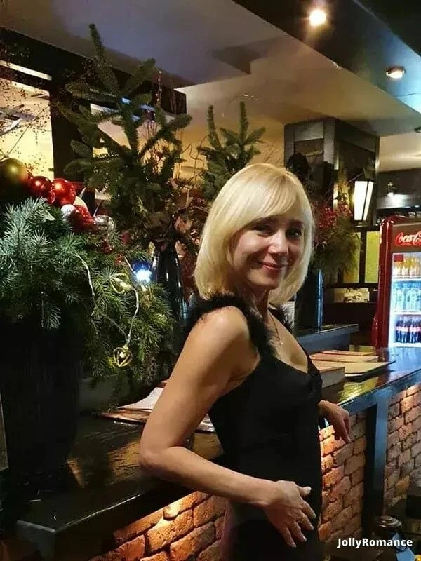 Anna Profile image 1