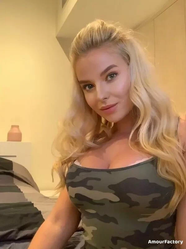 Oksana Profile image 2