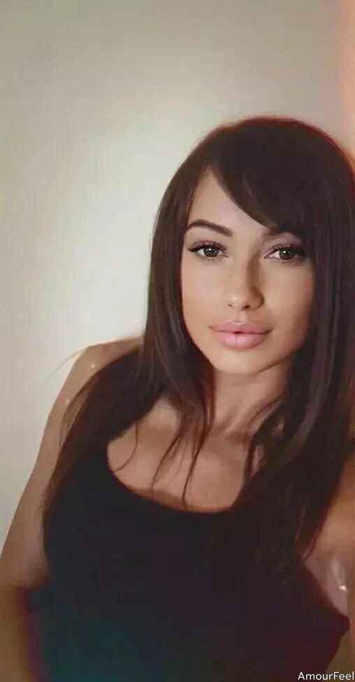 Valentina Profile image 4