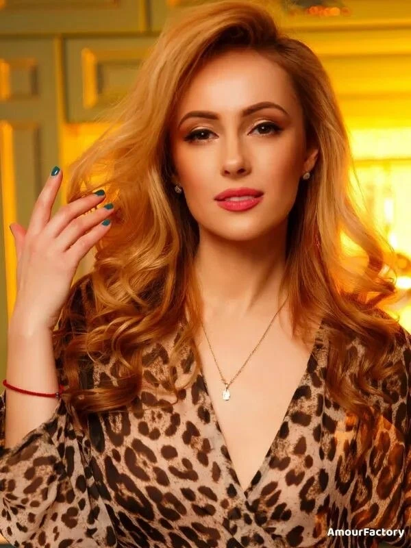Lyudmila Profile image 4