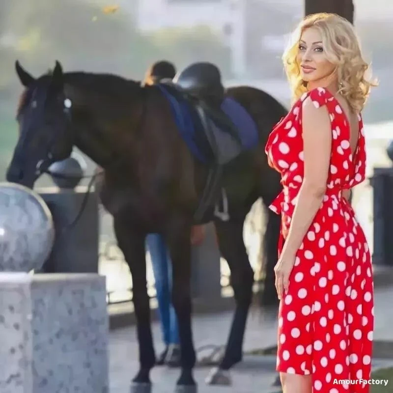 Anna Profile image 4