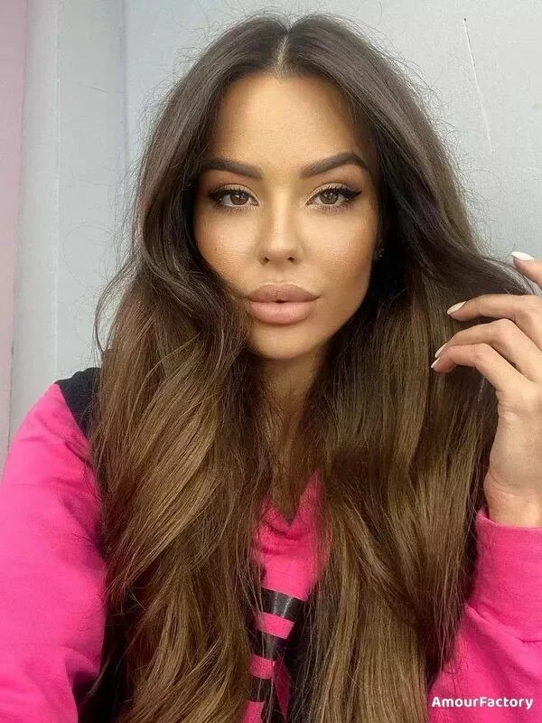 Oleksandra Profile image 2