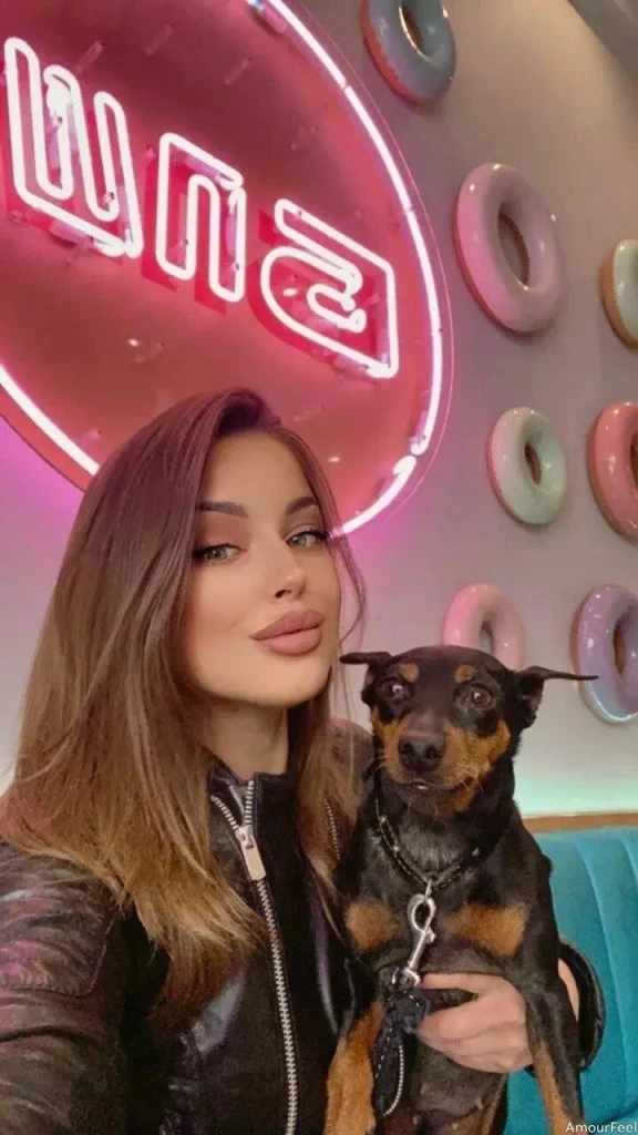 Yana Profile image 4