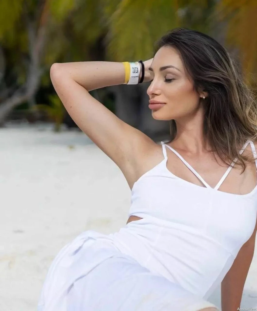 Karyna Profile image 1