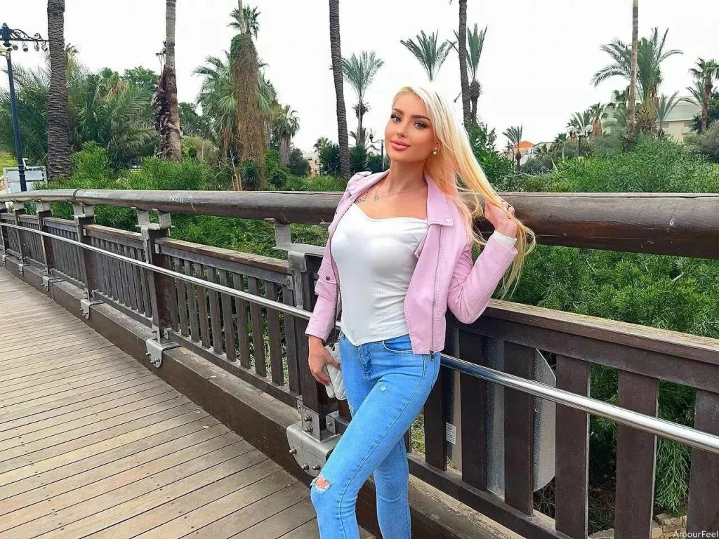 Inna Profile image 2