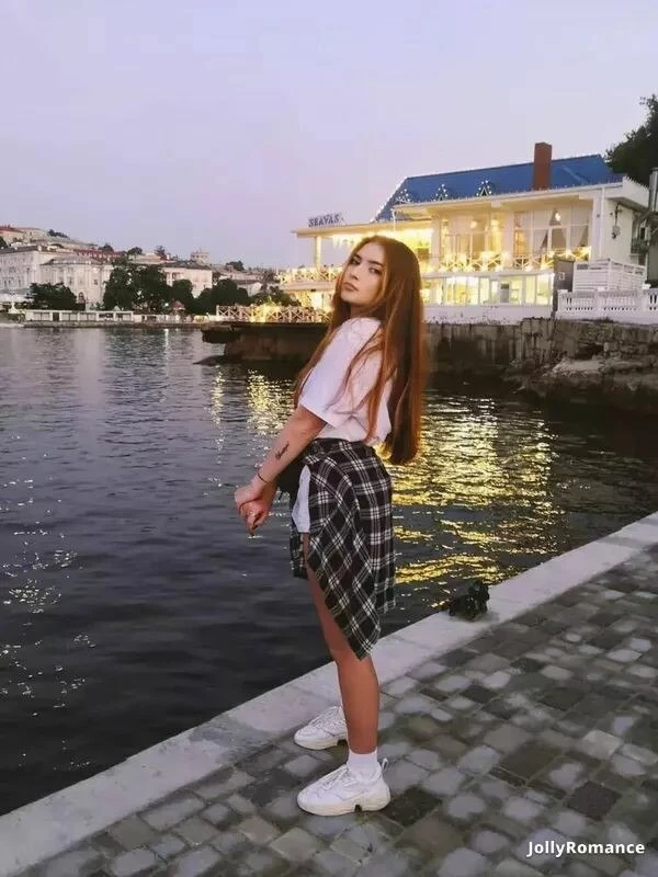 Valentina Profile image 3