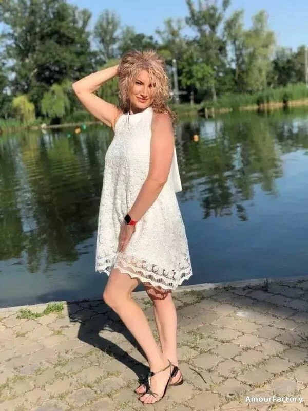 Anna Profile image 1