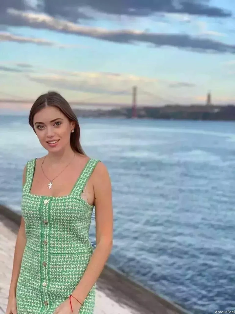 Anna Profile image 2