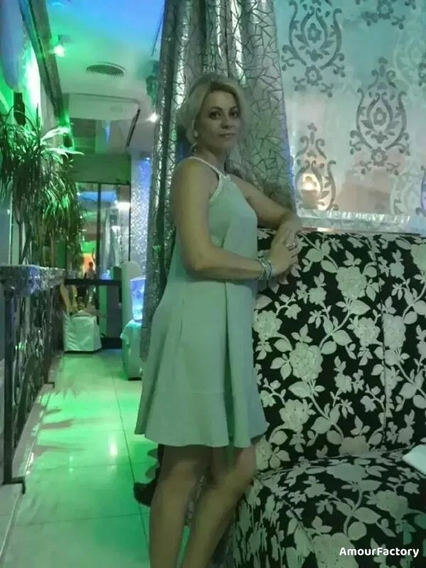 Elena Profile image 1