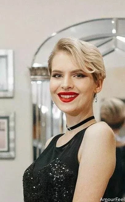 Yuliia Profile image 2