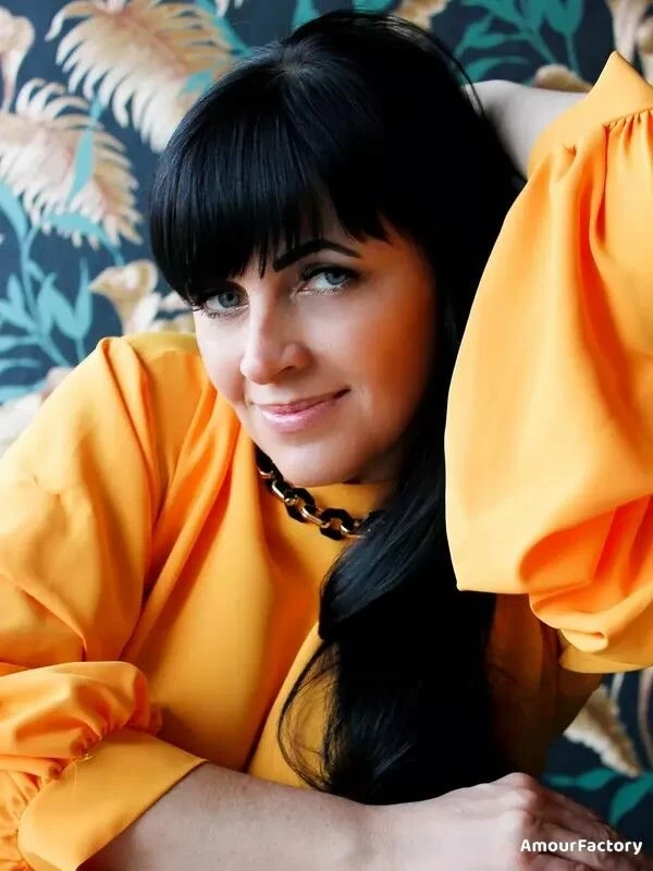 Alina Profile image 1