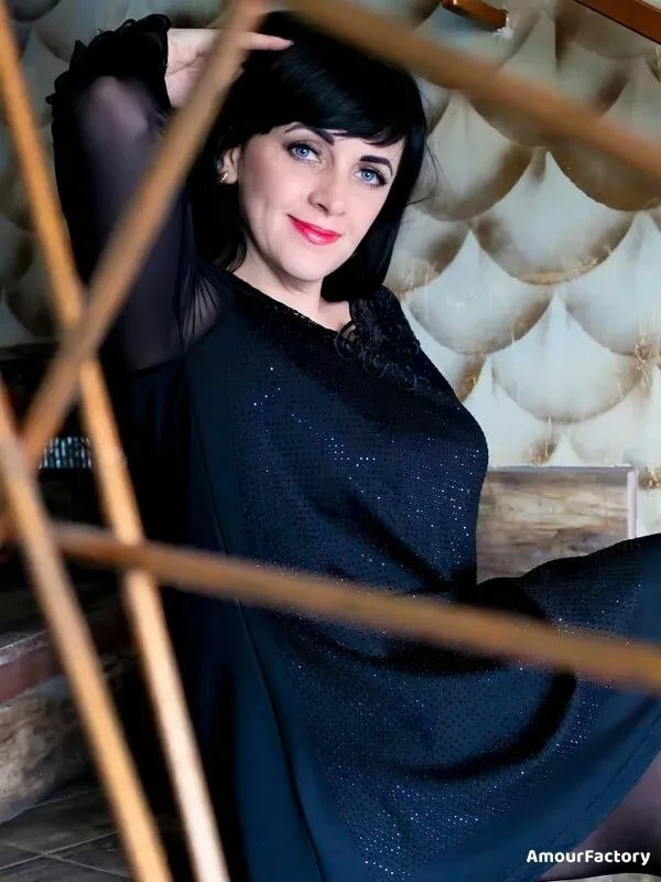 Alina Profile image 2