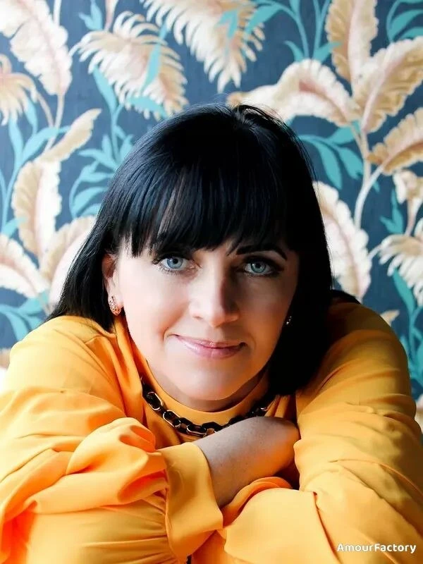 Alina Profile image 4