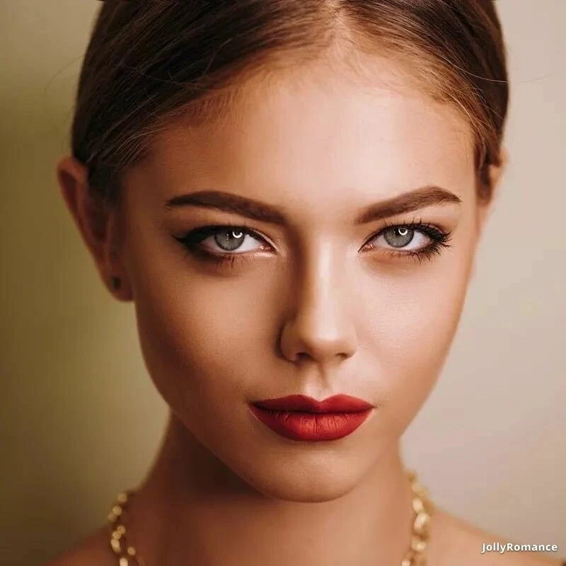 Alina Profile image 3