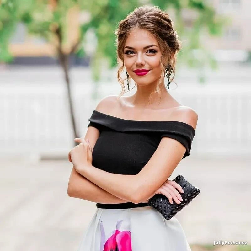 Alina Profile image 1