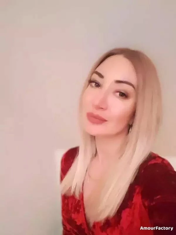 Ksenia Profile image 1