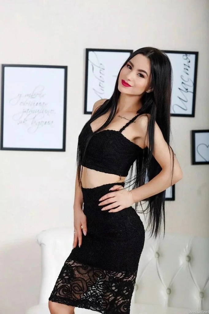 Oksana Profile image 4