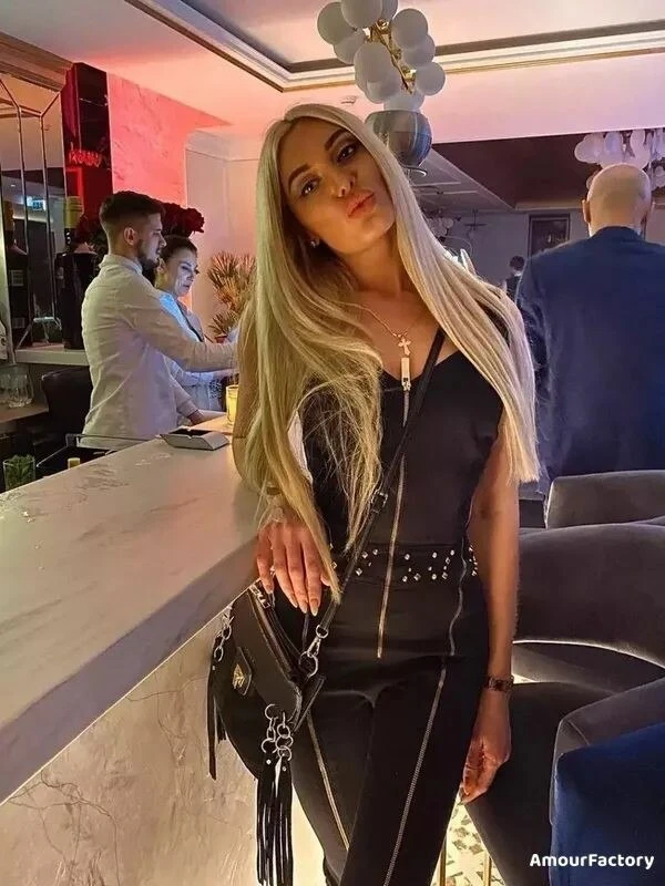 Yuliia Profile image 1