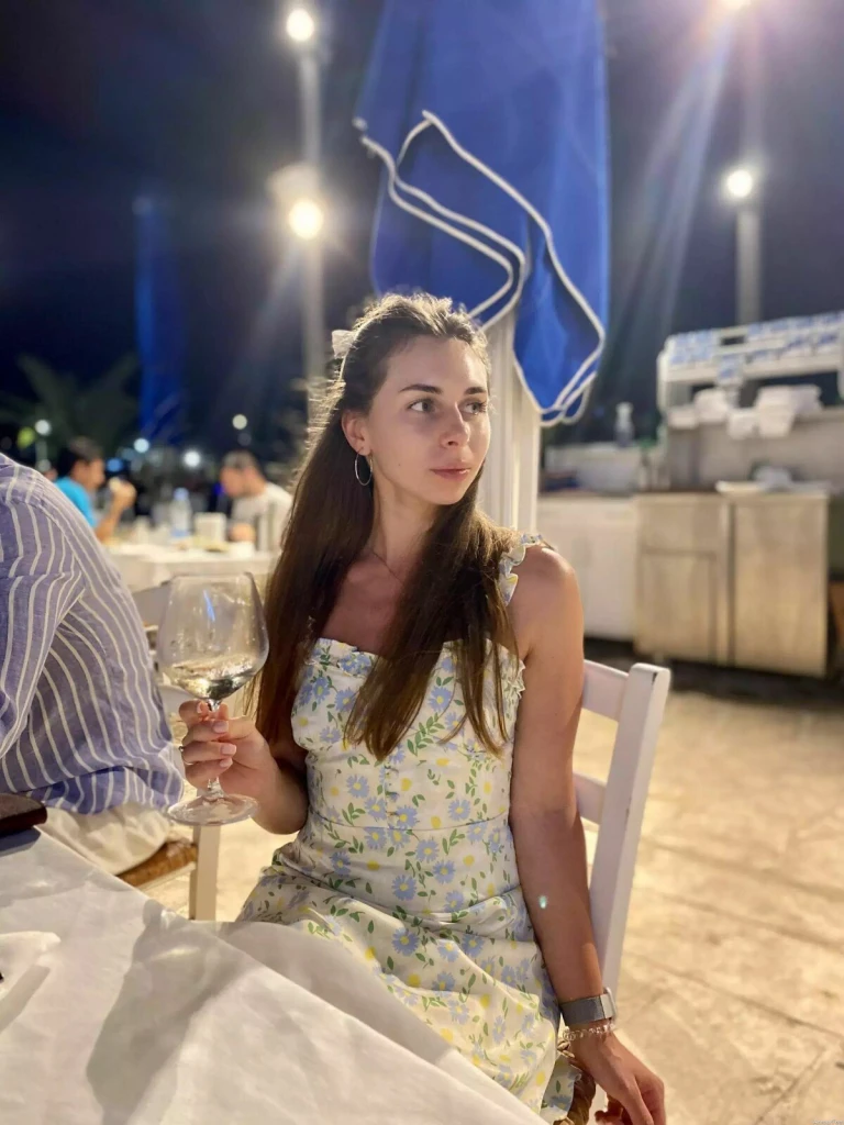 Alexandra Profile image 1