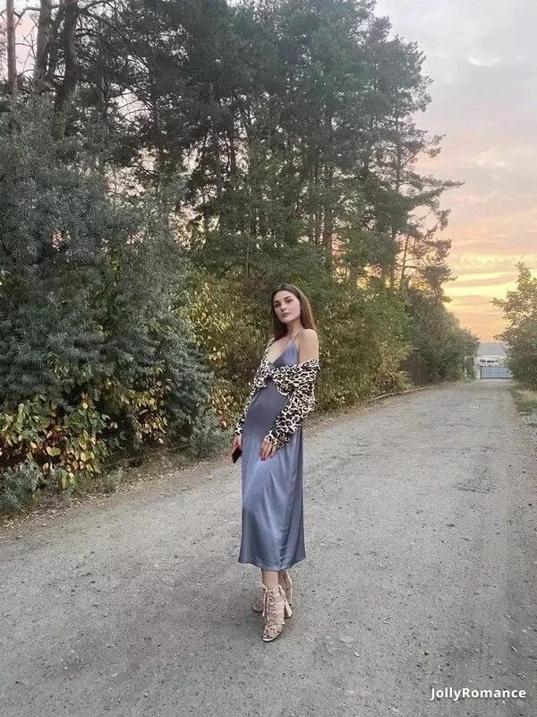 Anna Profile image 4