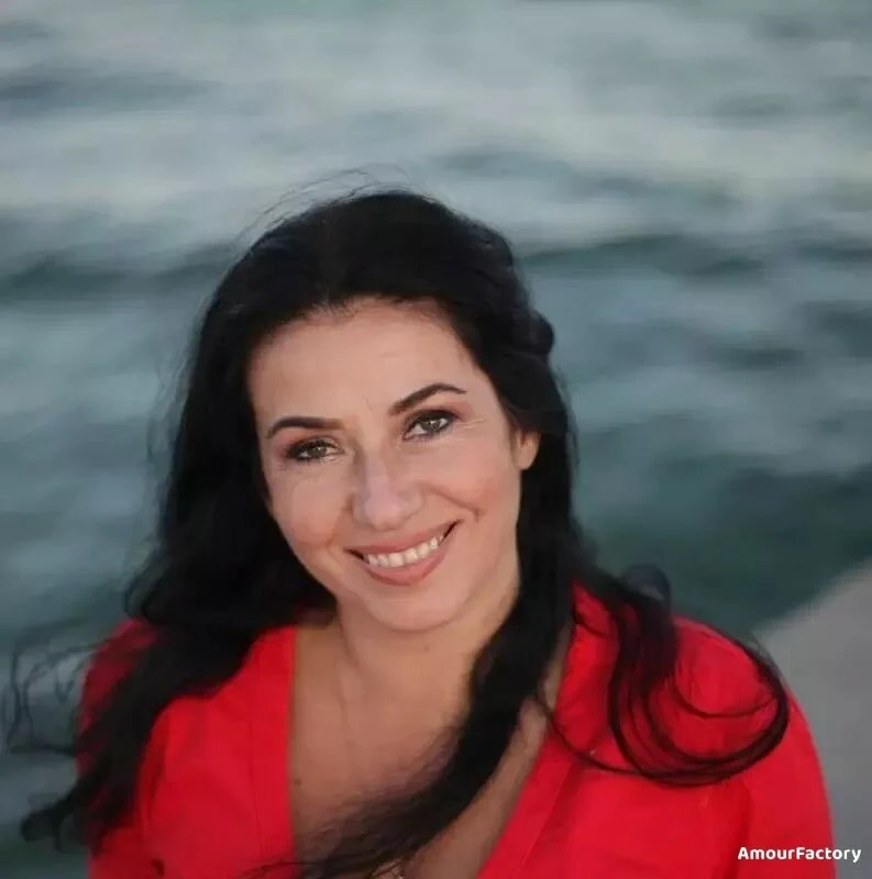 Valeria Profile image 2