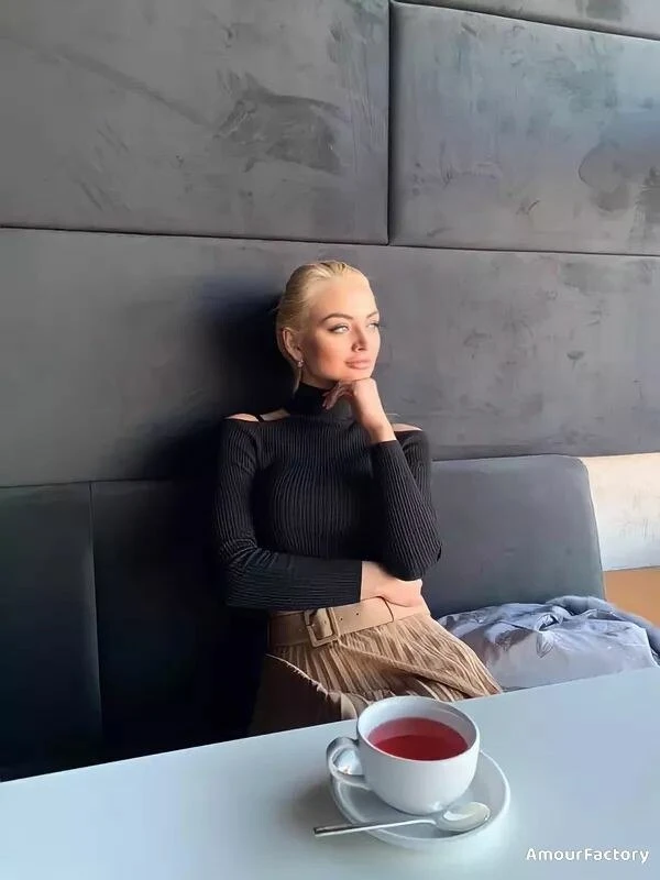 Oksana Profile image 4