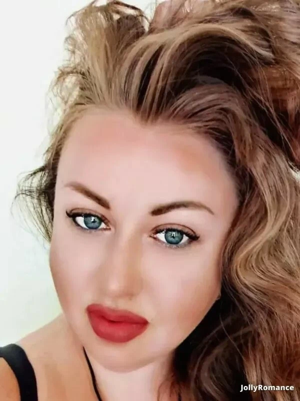 Viktoria Profile image 4