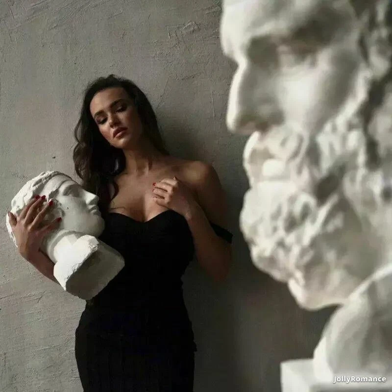 Yana Profile image 4