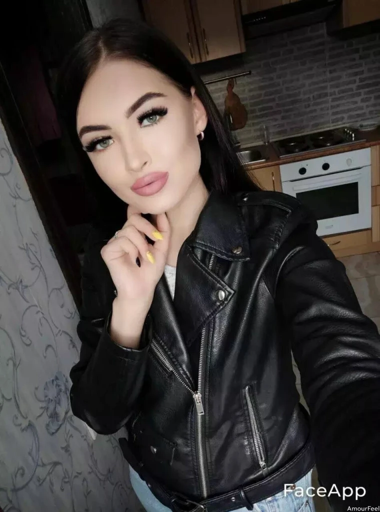 Valeria Profile image 3