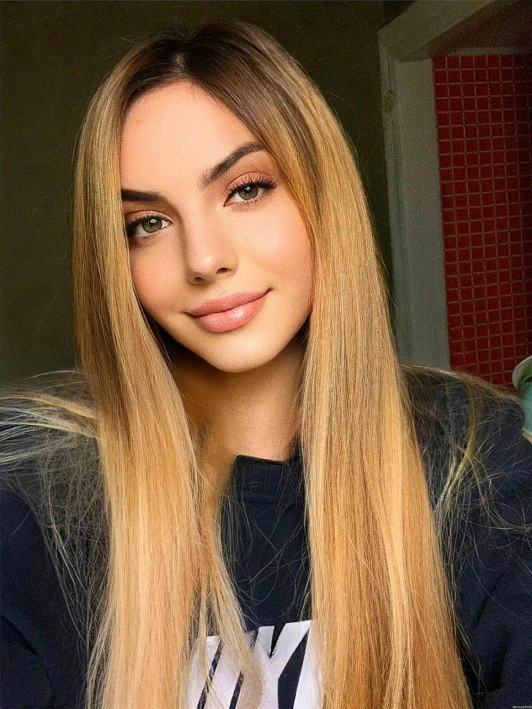 Veronika Profile image 3