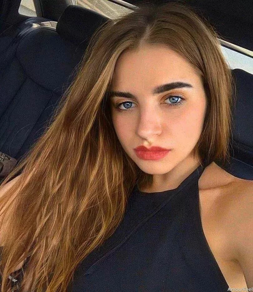 Oksana Profile image 2